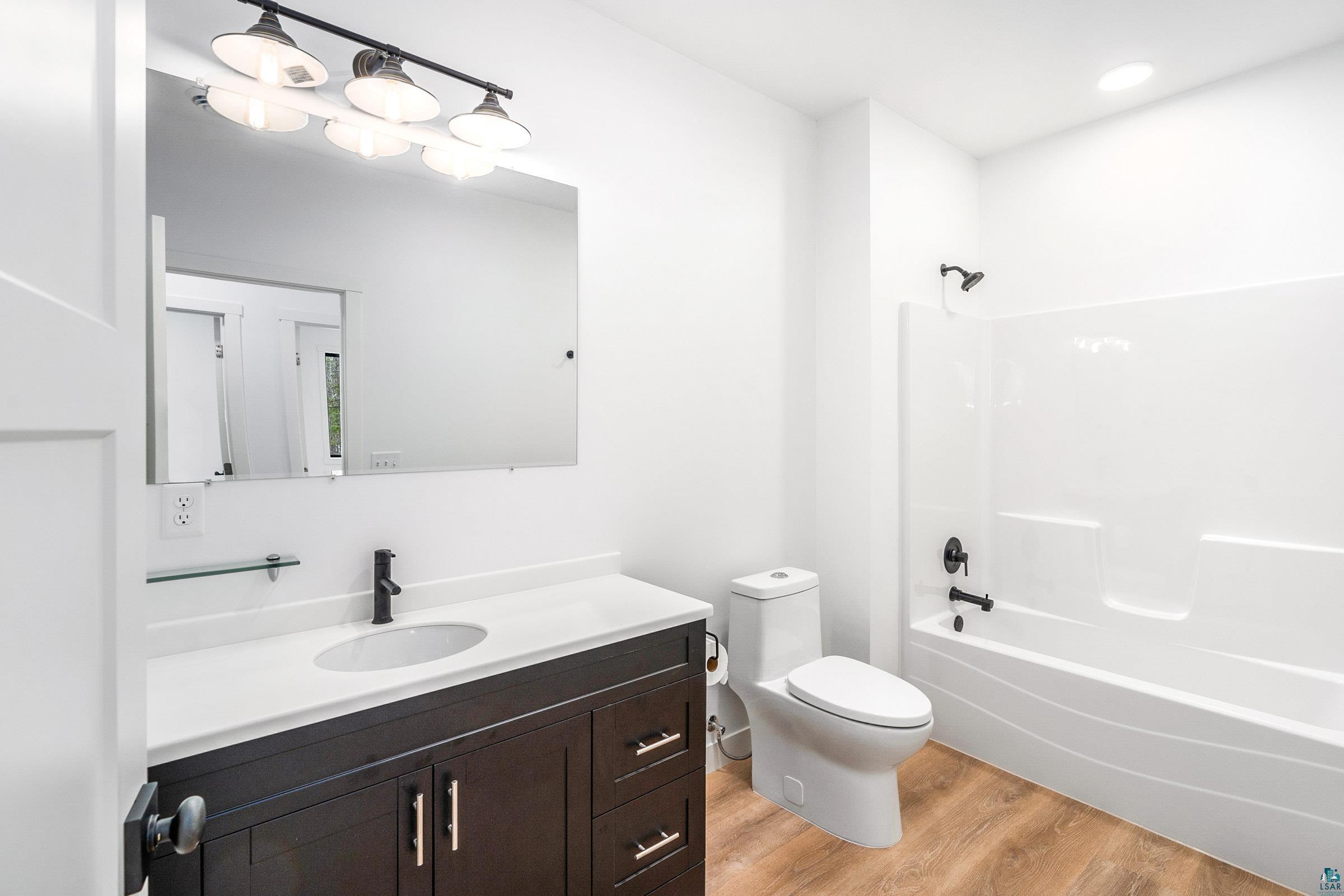 2465 Lismore Road Duluth, MN 55804 - Photo 28 of 49 Full Bath