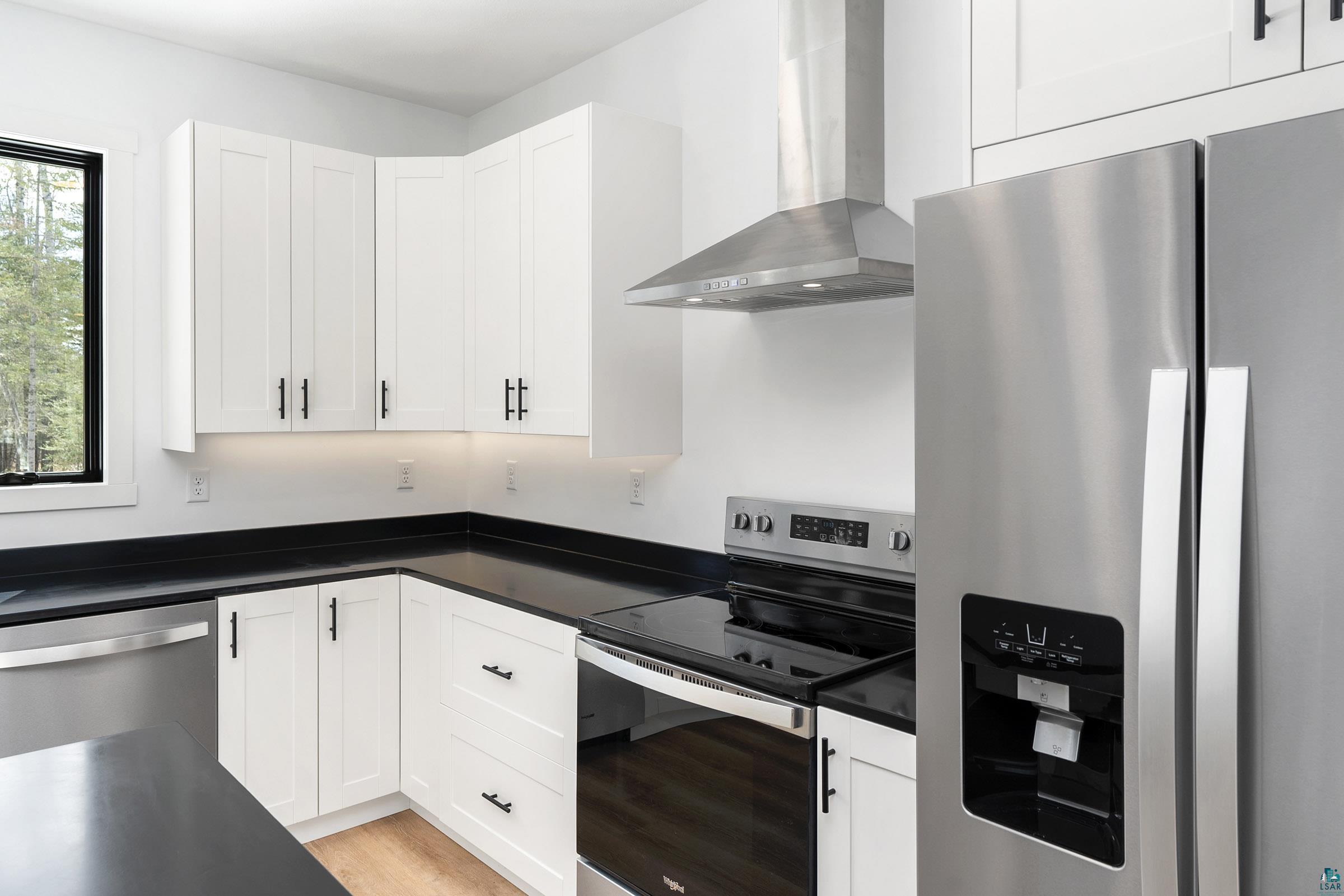 2465 Lismore Road Duluth, MN 55804 - Photo 10 of 49 Stainless Appliances