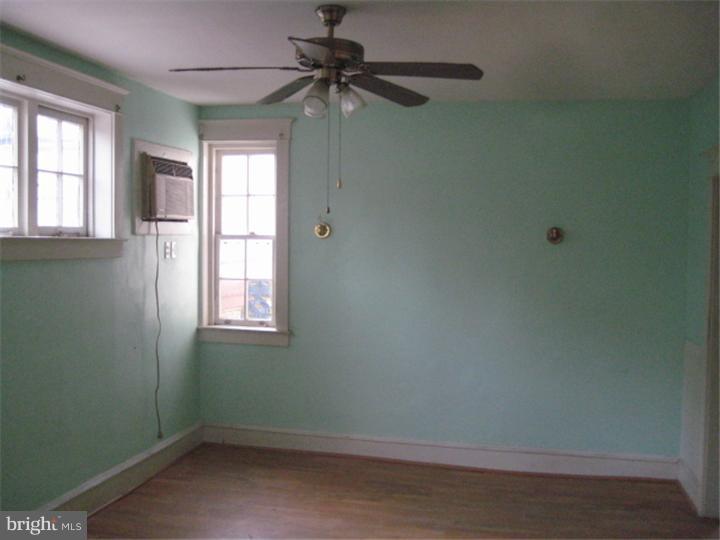 142 Ashby Road Upper Darby, PA 19082 - Photo 7 of 13