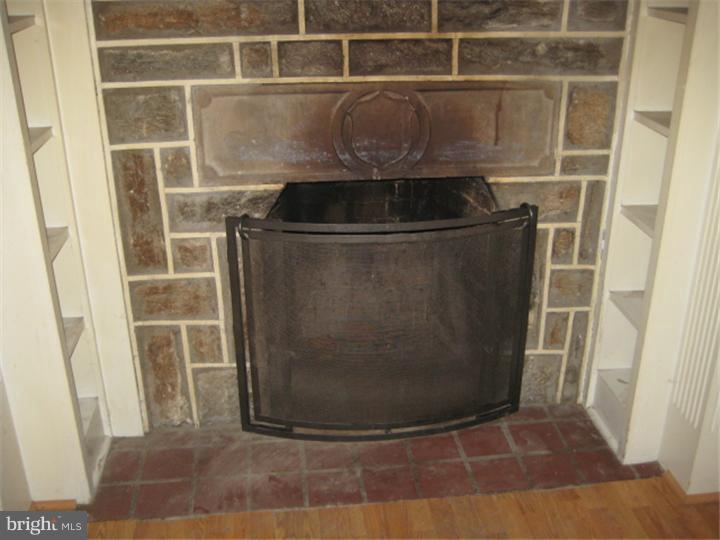 142 Ashby Road Upper Darby, PA 19082 - Photo 8 of 13