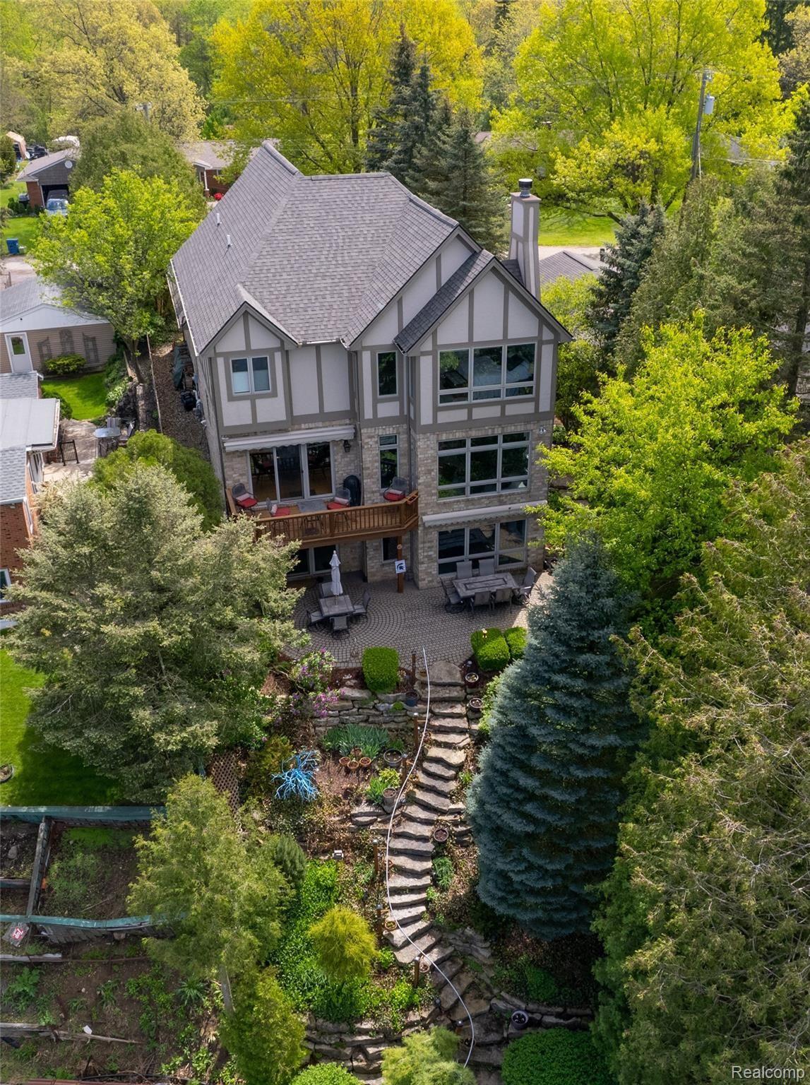 2901 Ridge Road White Lake, MI 48383 - Photo 82 of 86 DJI_0813.jpg