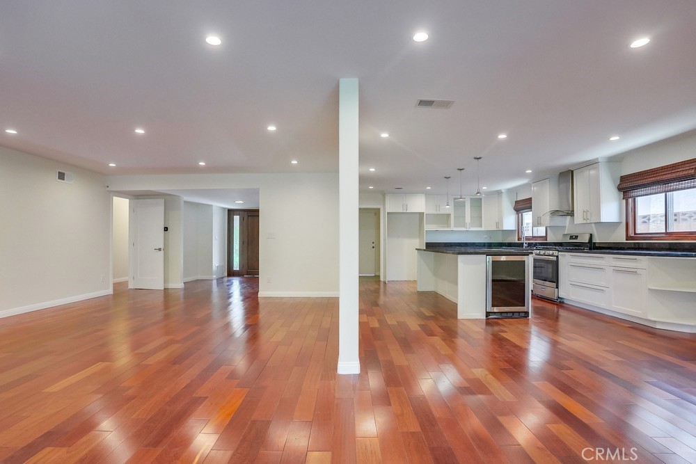 20643 Romar Street Chatsworth, CA 91311 - Photo 5 of 27