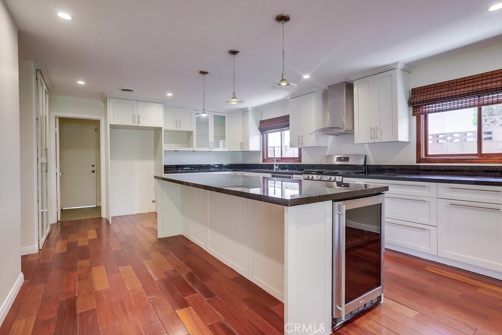 20643 Romar Street Chatsworth, CA 91311 - Photo 9 of 27