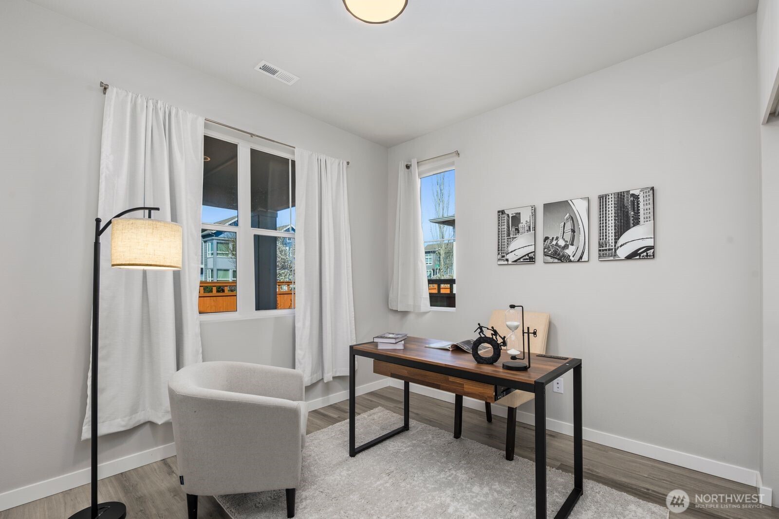 9836 6th Avenue Southwest Seattle, WA 98106 - Photo 14 of 36