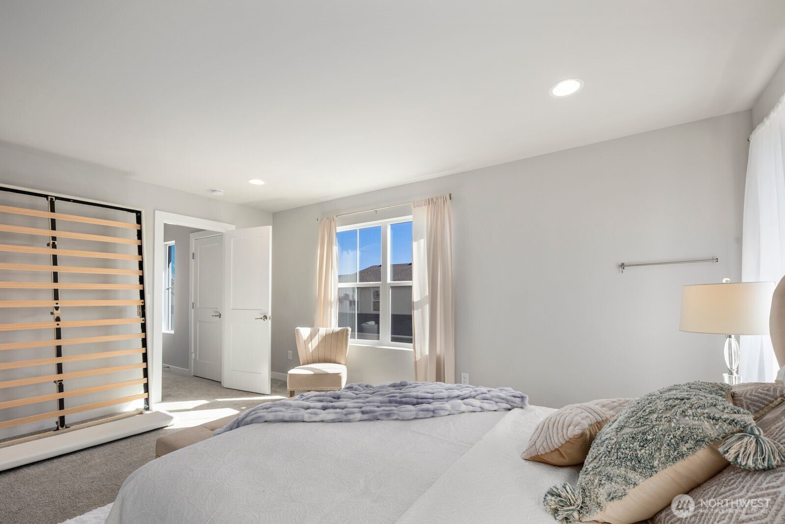 9836 6th Avenue Southwest Seattle, WA 98106 - Photo 17 of 36