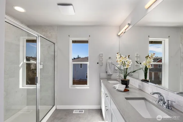 $989,000 | 9836 6th Avenue Southwest, Seattle, WA 98106