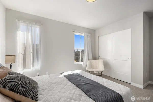 $989,000 | 9836 6th Avenue Southwest, Seattle, WA 98106