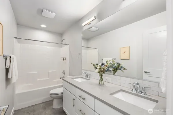 $989,000 | 9836 6th Avenue Southwest, Seattle, WA 98106