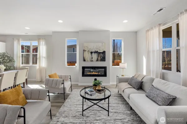 $989,000 | 9836 6th Avenue Southwest, Seattle, WA 98106