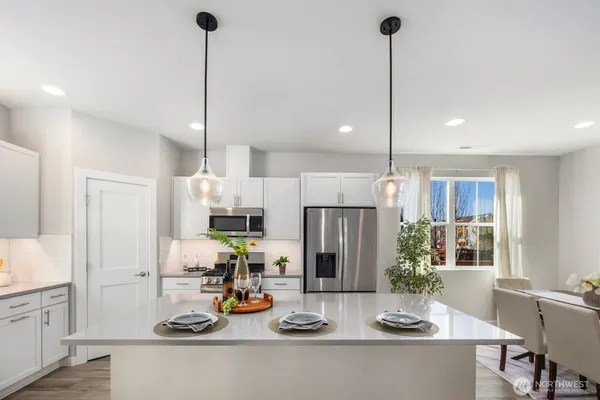 $989,000 | 9836 6th Avenue Southwest, Seattle, WA 98106