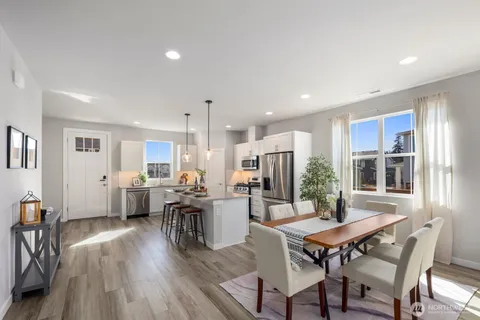 $989,000 | 9836 6th Avenue Southwest, Seattle, WA 98106