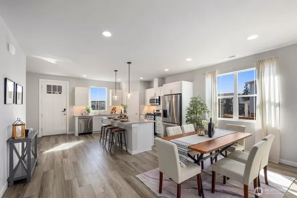 $989,000 | 9836 6th Avenue Southwest, Seattle, WA 98106