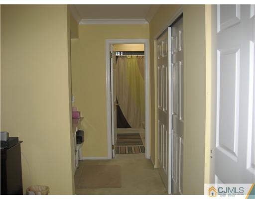 1207 Timber Oaks Road Edison, NJ 08820 - Photo 8 of 10 a view of a bathroom
