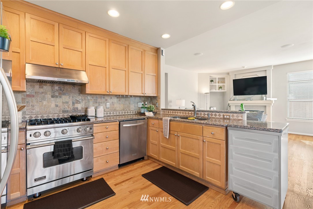 17628 32nd Avenue Southeast Bothell, WA 98012 - Photo 11 of 31 Gallery Image 11
