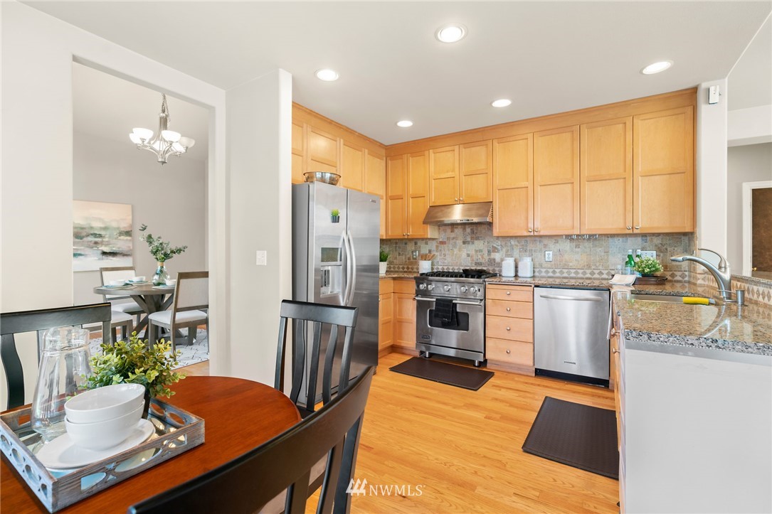 17628 32nd Avenue Southeast Bothell, WA 98012 - Photo 9 of 31 Gallery Image 9
