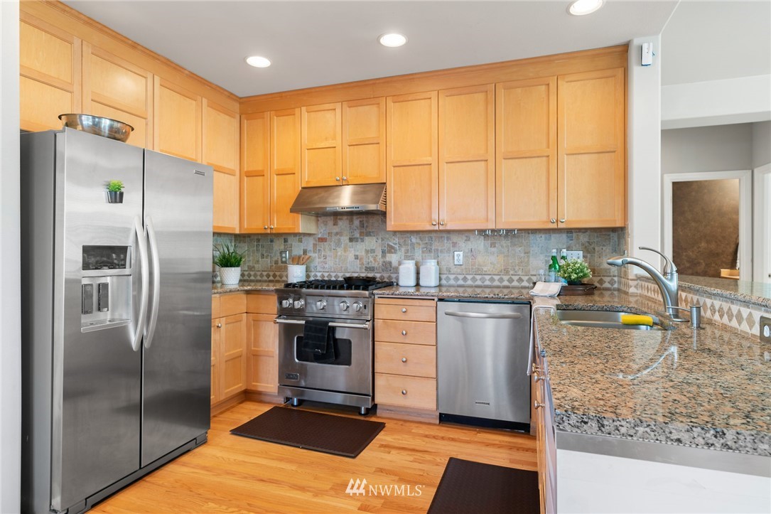 17628 32nd Avenue Southeast Bothell, WA 98012 - Photo 10 of 31 Gallery Image 10