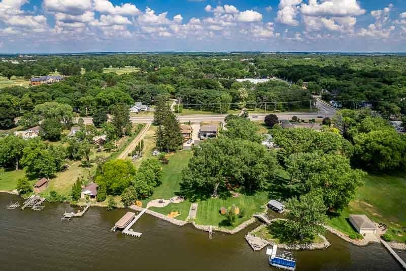 2230 South Riverside Drive Beloit, WI 53511 - Photo 11 of 75