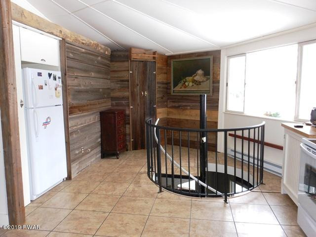 108 Ridge Road Hawley, PA 18428 - Photo 6 of 30