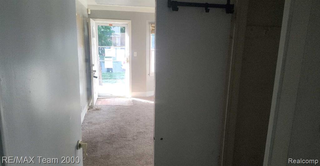 2765 Brandon Street Flint, MI 48503 - Photo 12 of 34 Gallery Image 12