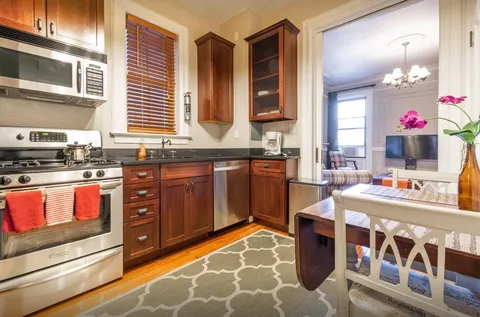 $4,000 | 1009 Willow Avenue, Unit 4L, Hoboken, NJ 07030