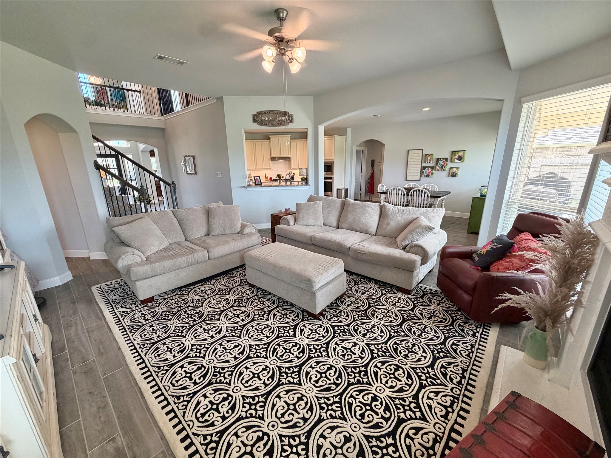 1217 Laurel Loop Angleton, TX 77515 - Photo 10 of 50