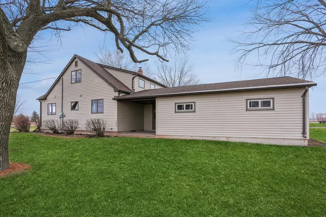 $374,900 | W3431 County Rd KK, Kaukauna, WI 54130