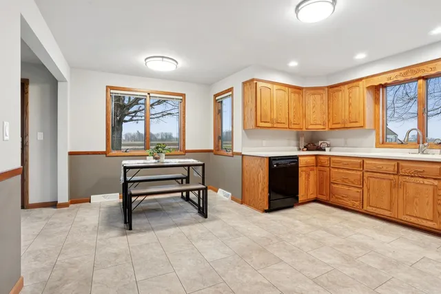 $389,900 | W3431 County Rd KK, Kaukauna, WI 54130