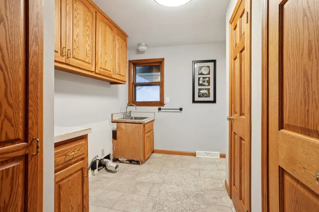 $389,900 | W3431 County Rd KK, Kaukauna, WI 54130