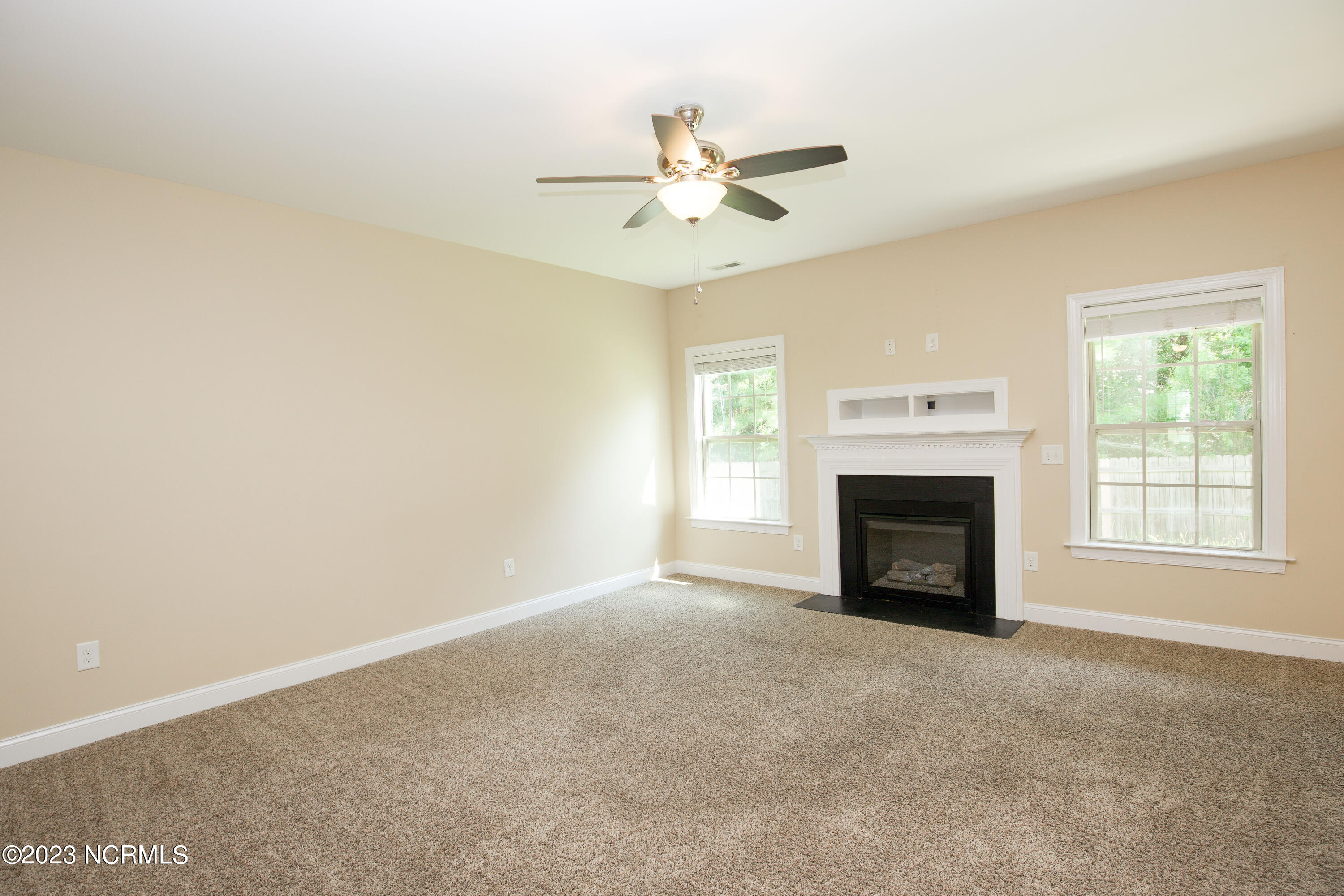 321 Colonist Place Cameron, NC 28326 - Photo 13 of 63 321 Colonist Pl-17