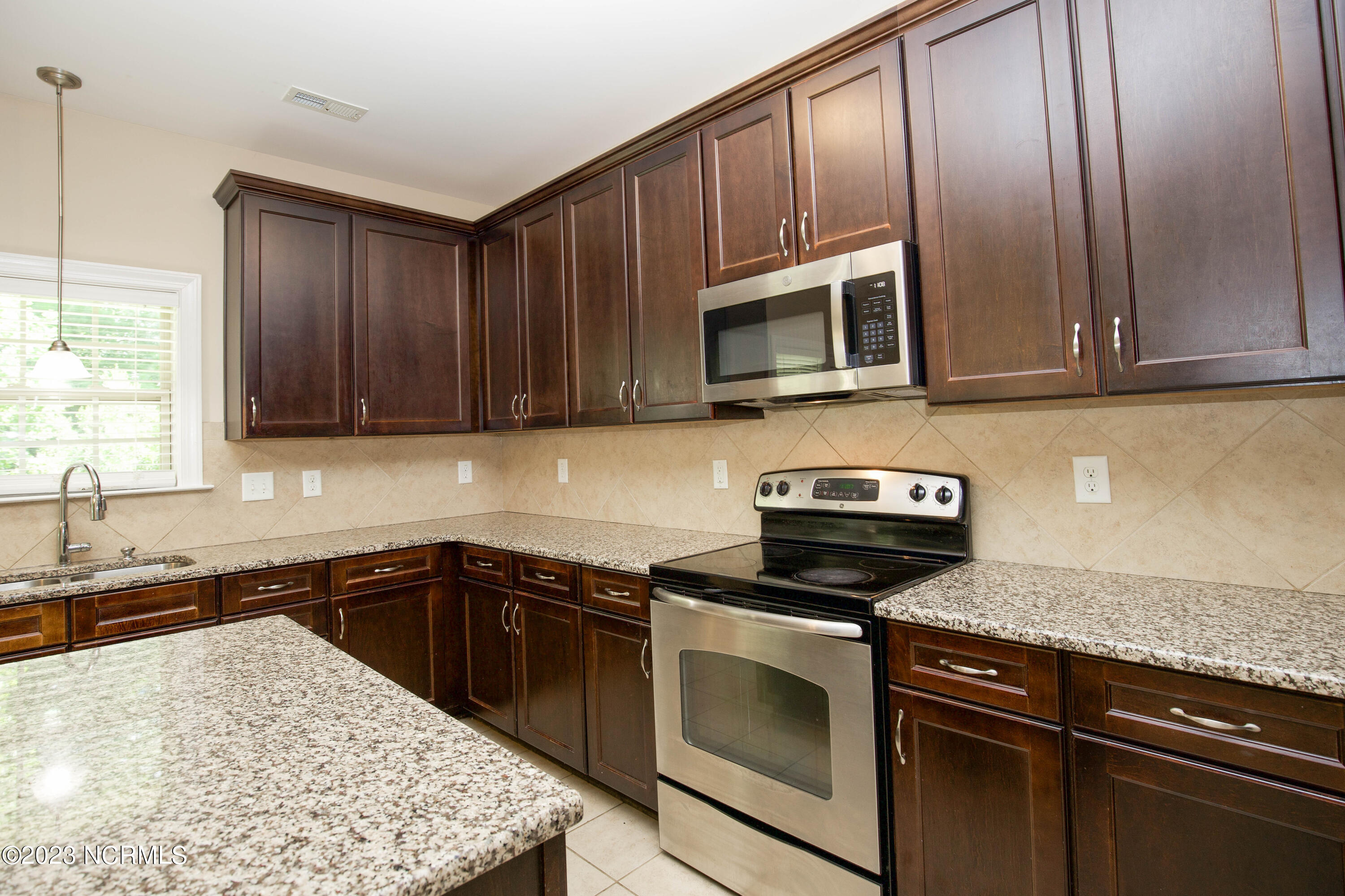 321 Colonist Place Cameron, NC 28326 - Photo 23 of 63 321 Colonist Pl-32