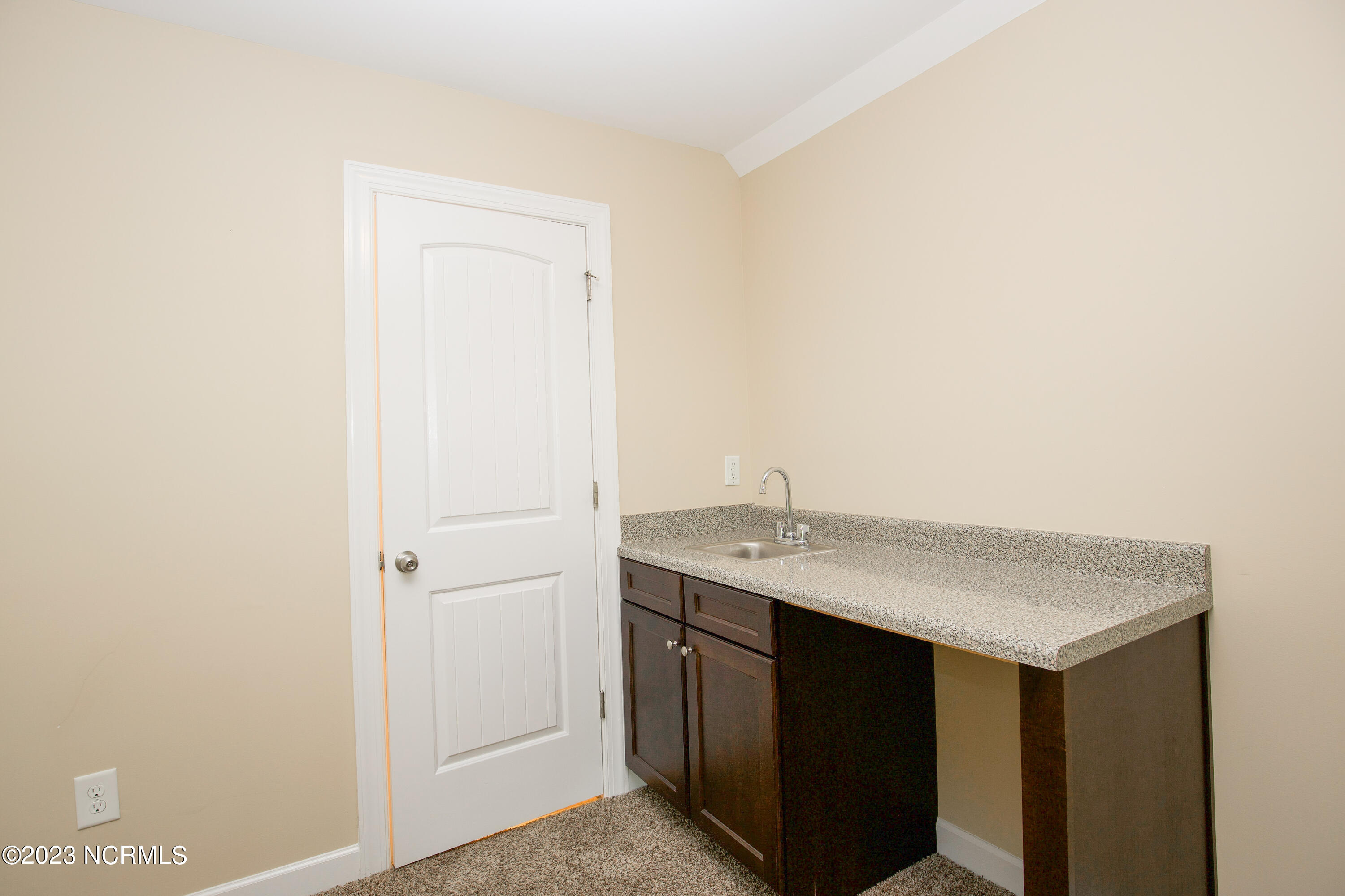 321 Colonist Place Cameron, NC 28326 - Photo 52 of 63 321 Colonist Pl-70