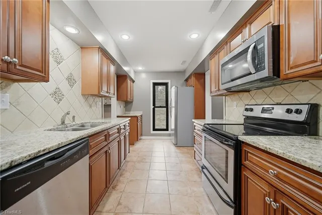 $320,000 | 7177 Mantlewood Lane, Kernersville, NC 27284