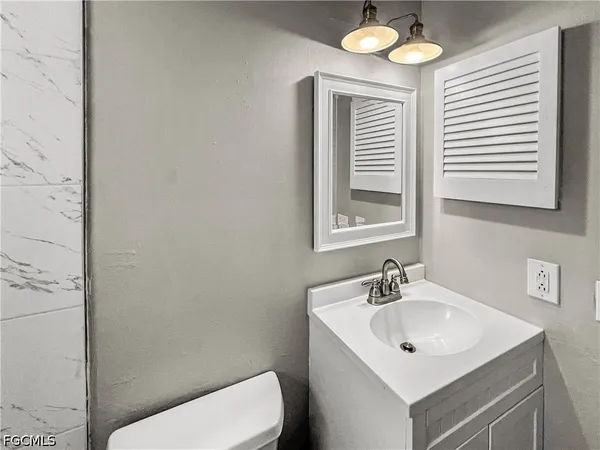 $1,649 | 18660 Miami Boulevard, Fort Myers, FL 33967