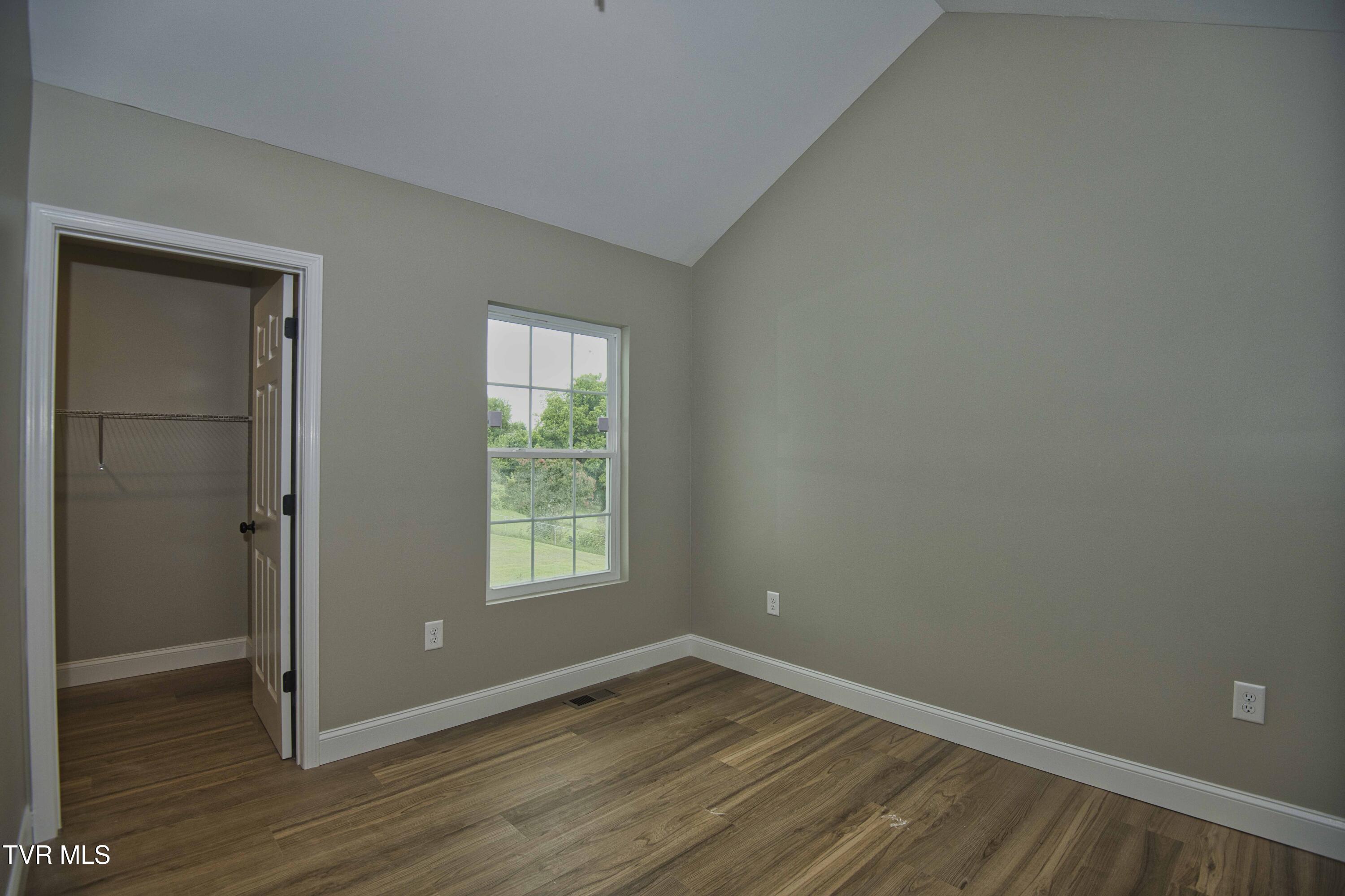 1720 Pendleton Street Kingsport, TN 37660 - Photo 10 of 20 Pendleton_12
