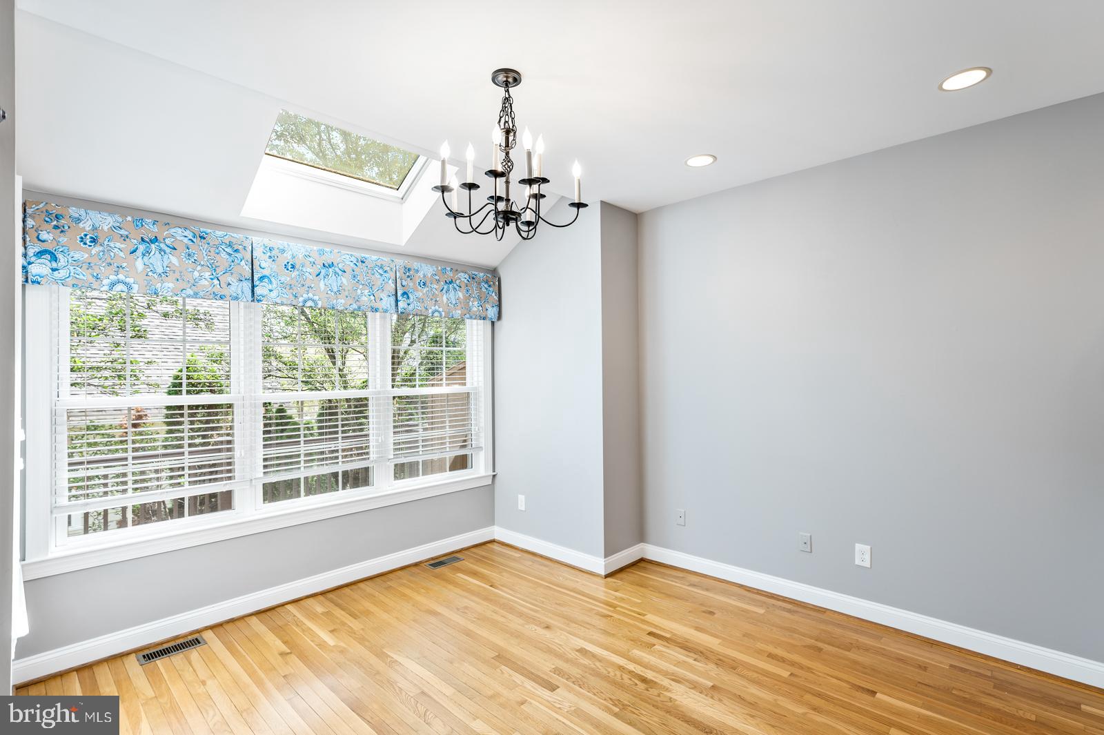 145 Ridgeview Circle Berwyn, PA 19312 - Photo 12 of 38 Breakfast area with a bank of windows and skylight