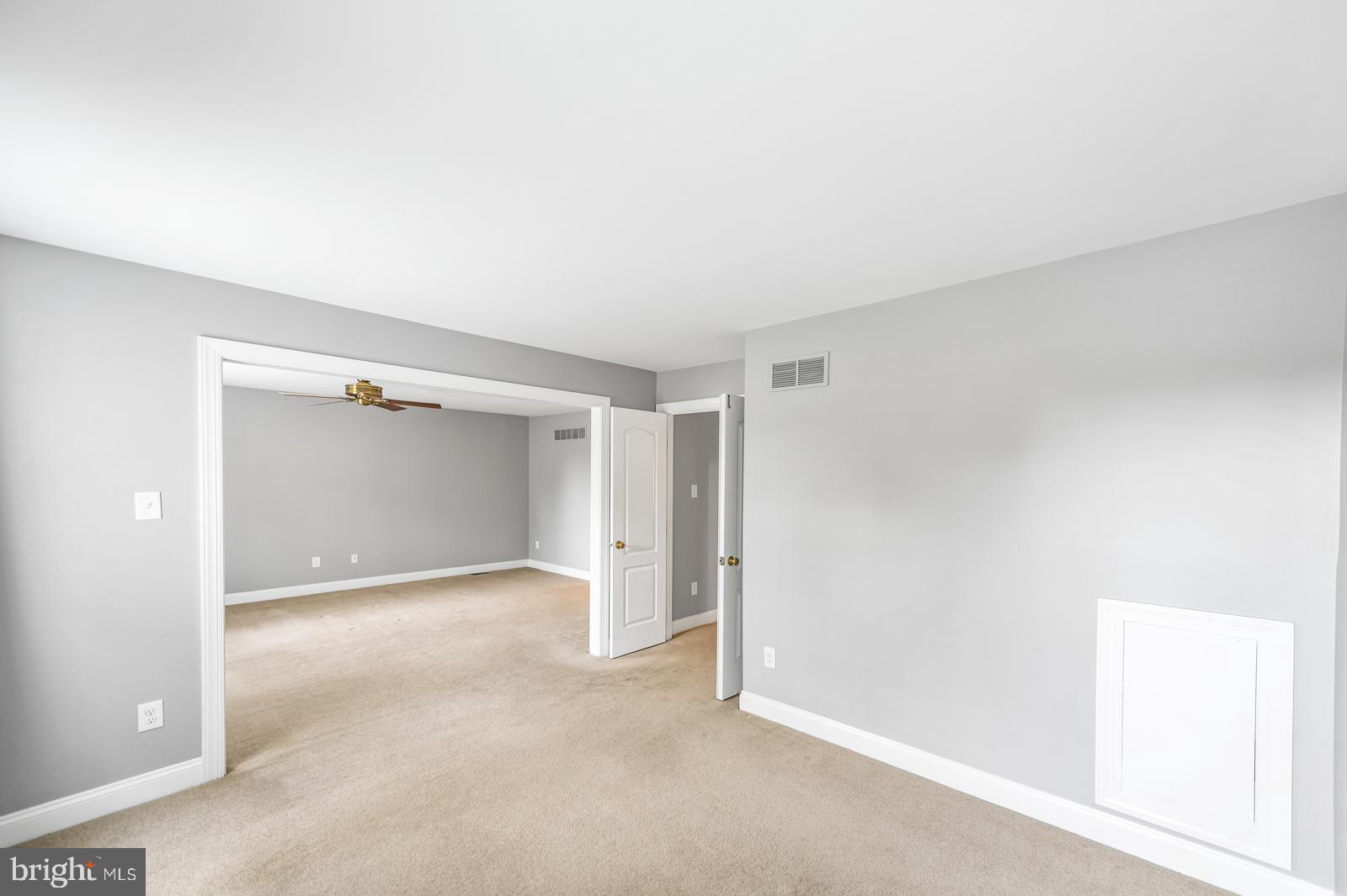 145 Ridgeview Circle Berwyn, PA 19312 - Photo 20 of 38 Primary sitting room