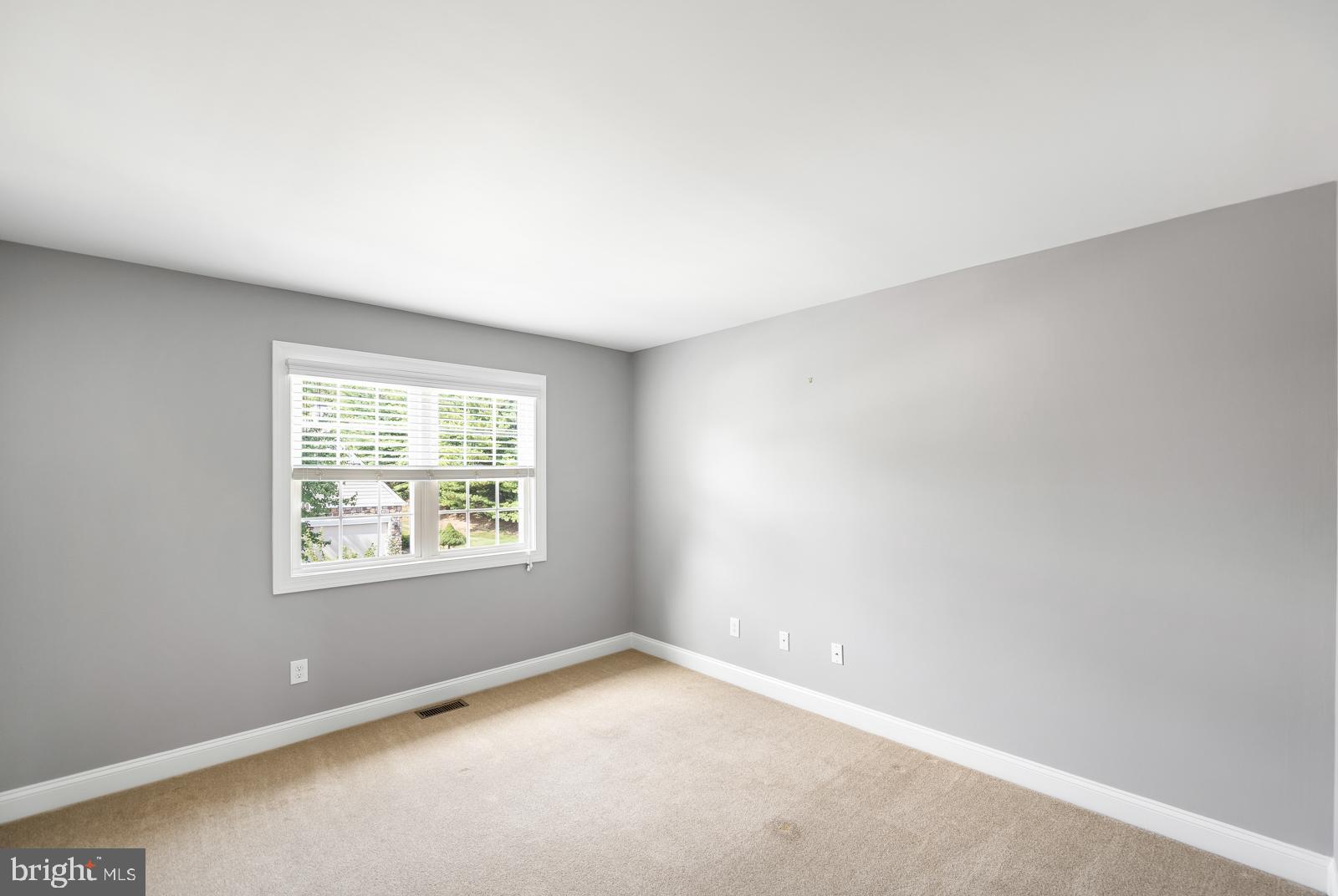 145 Ridgeview Circle Berwyn, PA 19312 - Photo 32 of 38 2nd Bedroom on second floor
