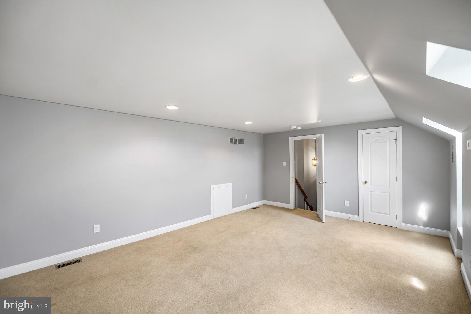 145 Ridgeview Circle Berwyn, PA 19312 - Photo 34 of 38 3rd Bedroom on the third floor