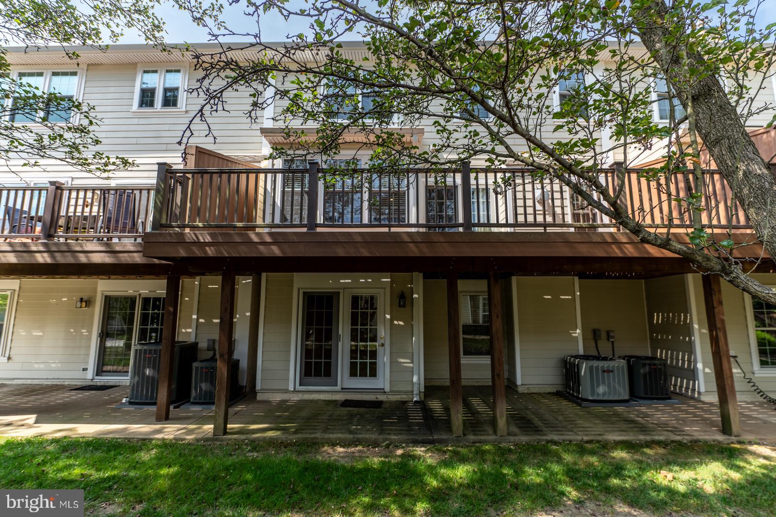 145 Ridgeview Circle Berwyn, PA 19312 - Photo 5 of 38 Rear exterior