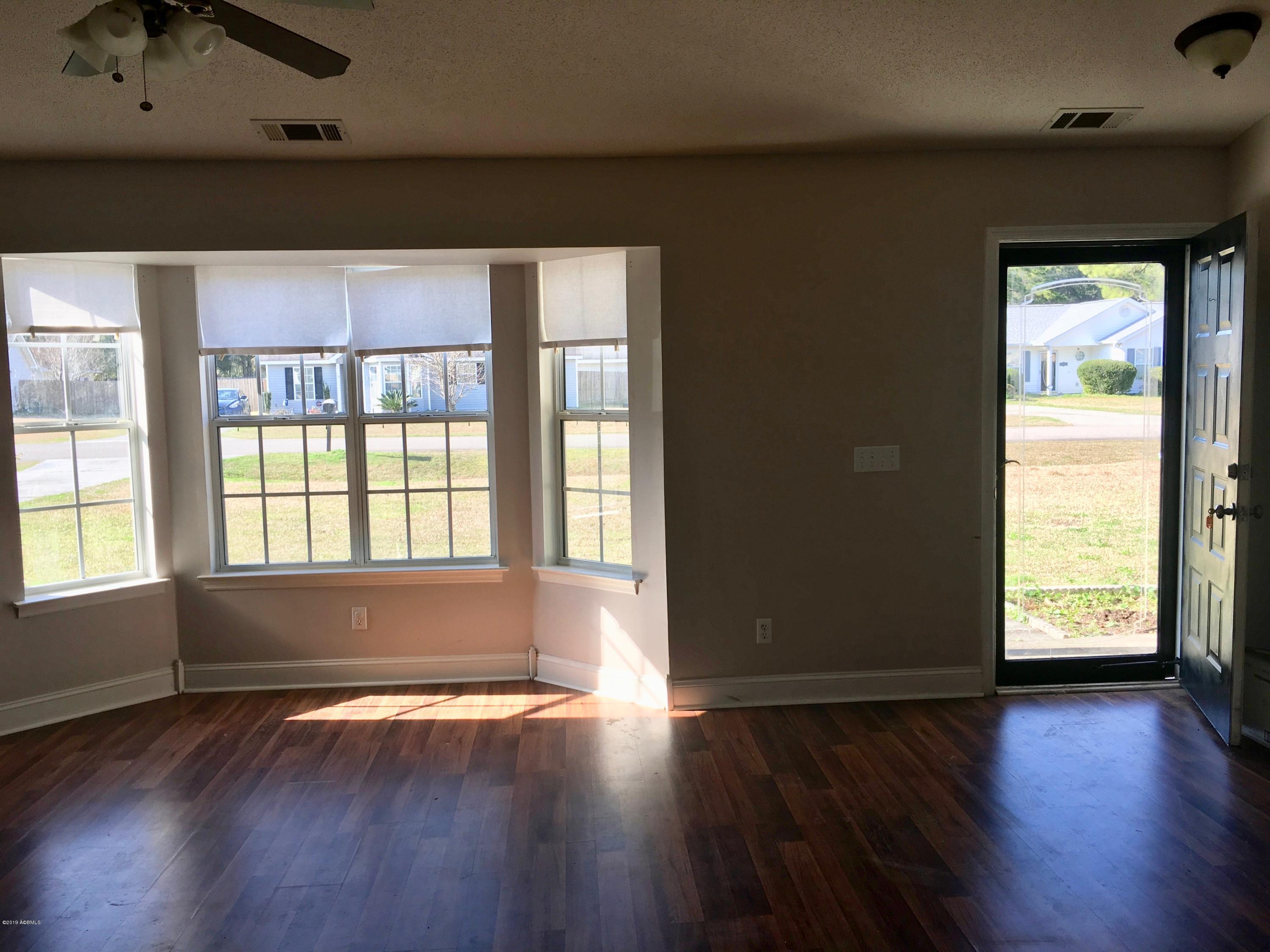 18 Blacksmith Circle Beaufort, SC 29906 - Photo 8 of 8 Livingroom