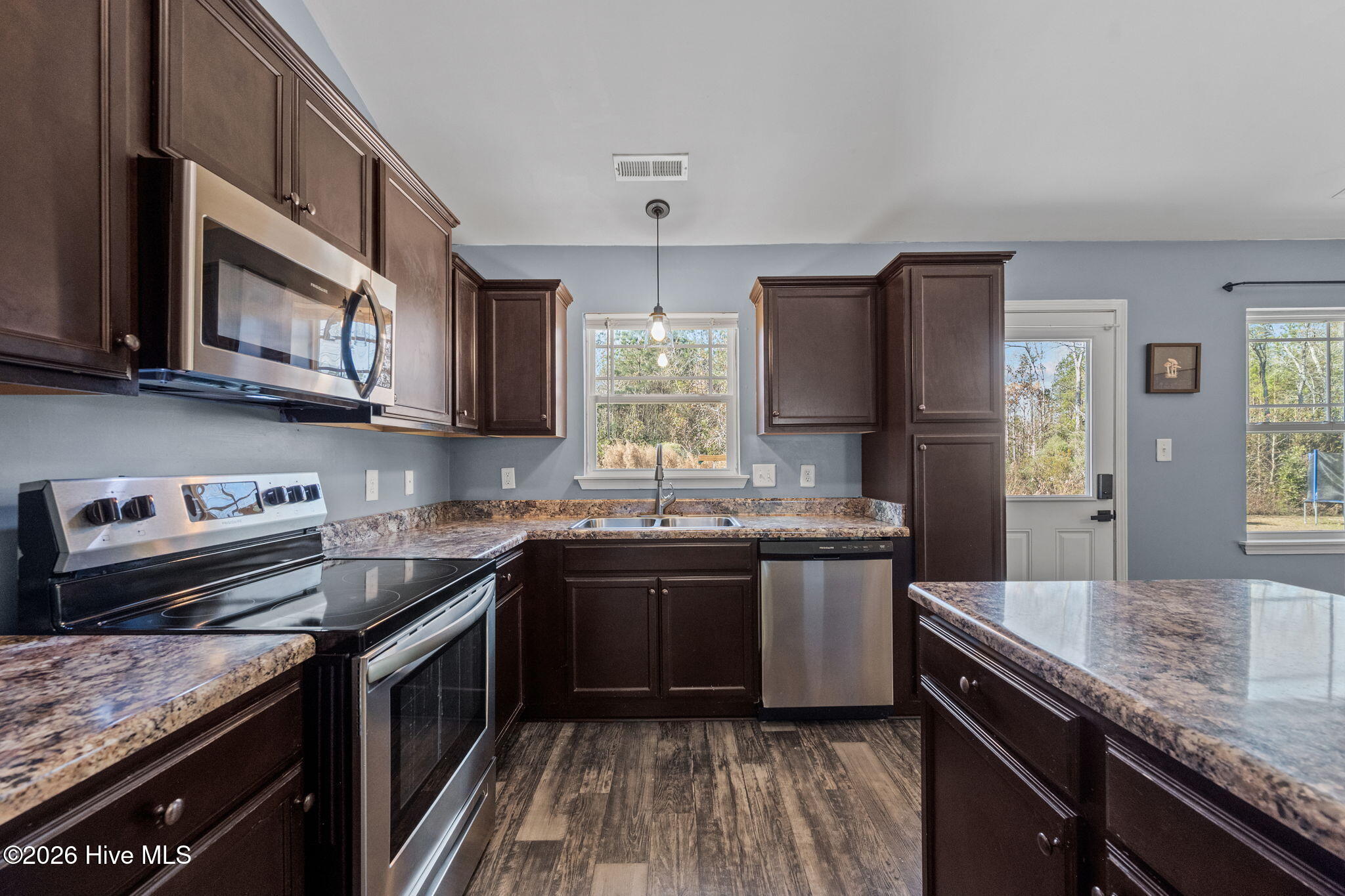 430 Union Chapel Church Road Richlands, NC 28574 - Photo 13 of 58 33-web-or-mls-_RAD6002