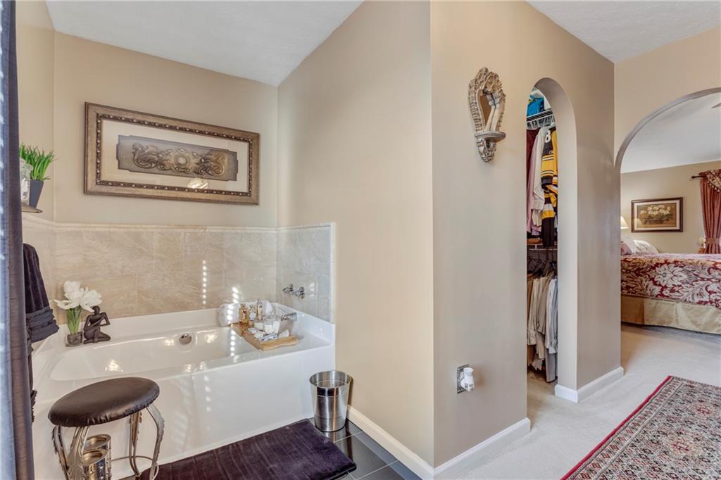 137 Cedar Ridge Drive Monaca, PA 15061 - Photo 15 of 25 Gallery Image 15