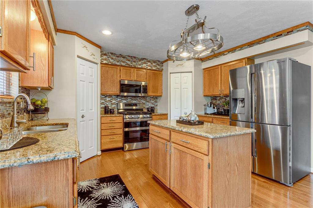 137 Cedar Ridge Drive Monaca, PA 15061 - Photo 5 of 25 Gallery Image 5