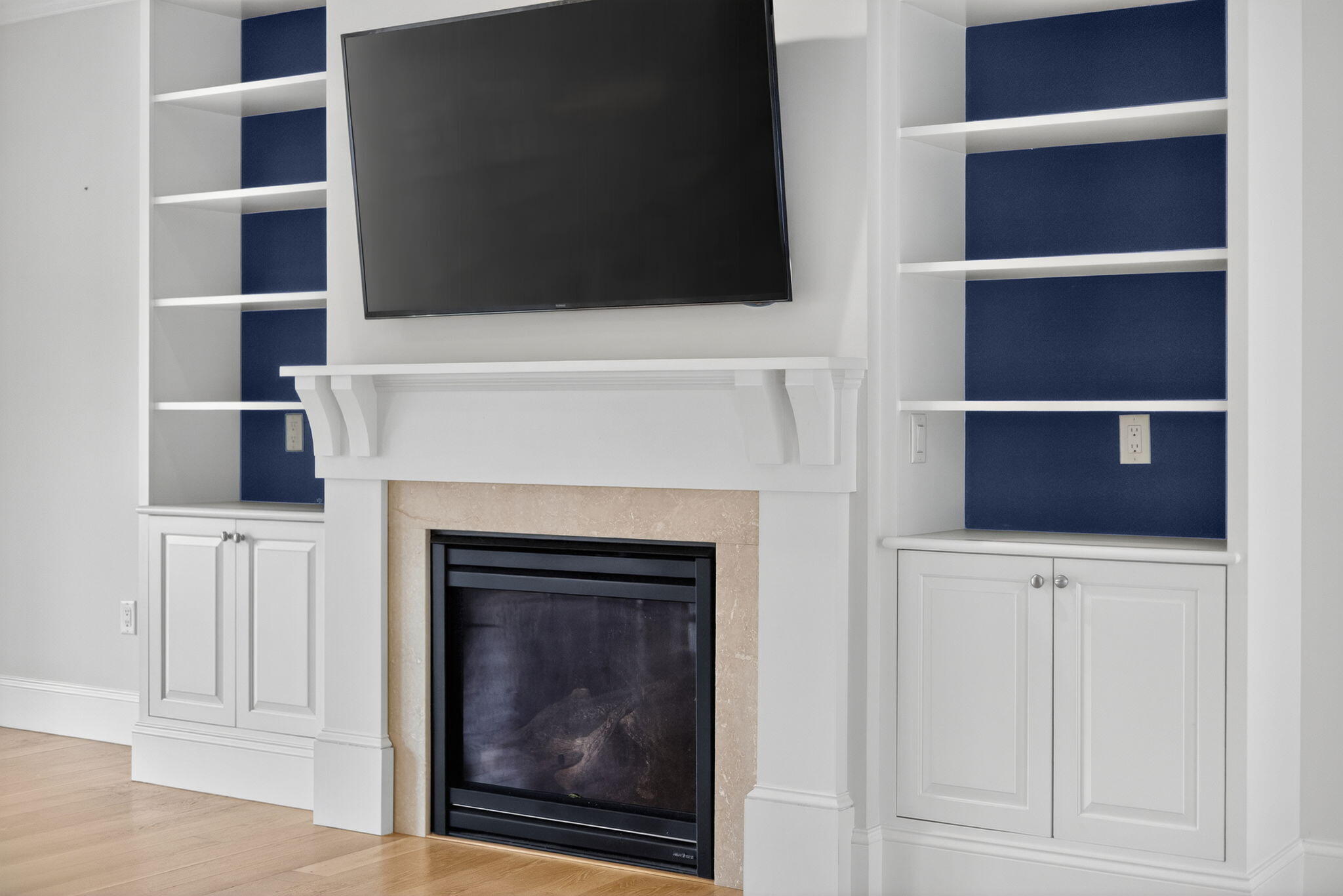 780 Craigville Beach Road, Unit D2 Centerville, MA 02632 - Photo 5 of 29 Gas Fireplace