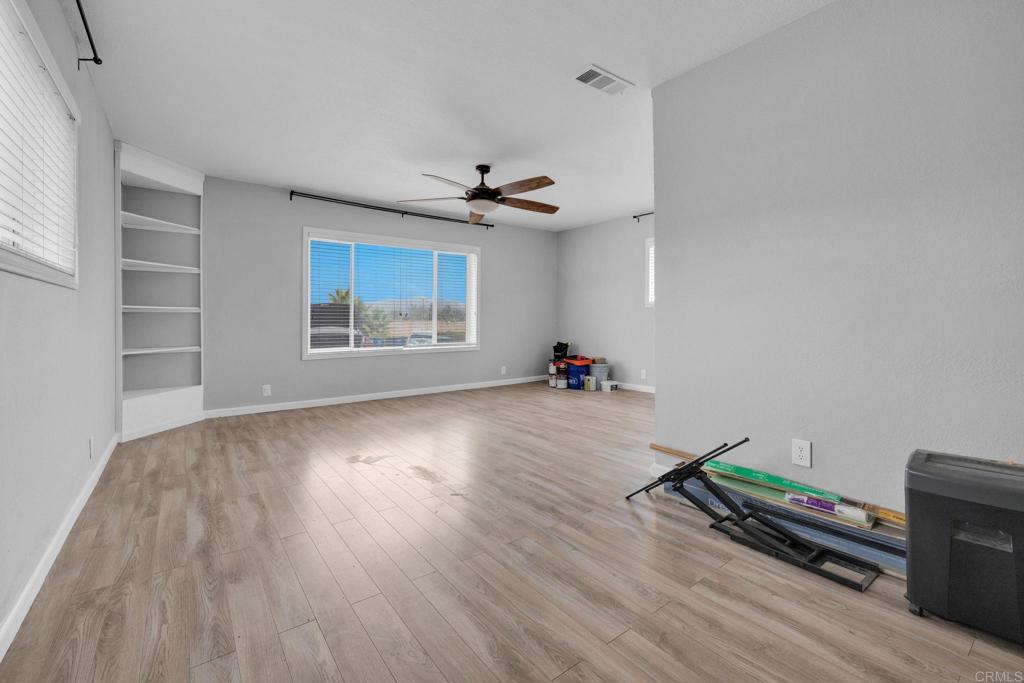 10166 Trocha De Penni Lakeside, CA 92040 - Photo 15 of 33