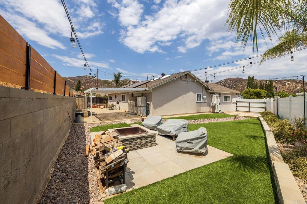 10166 Trocha De Penni Lakeside, CA 92040 - Photo 23 of 33