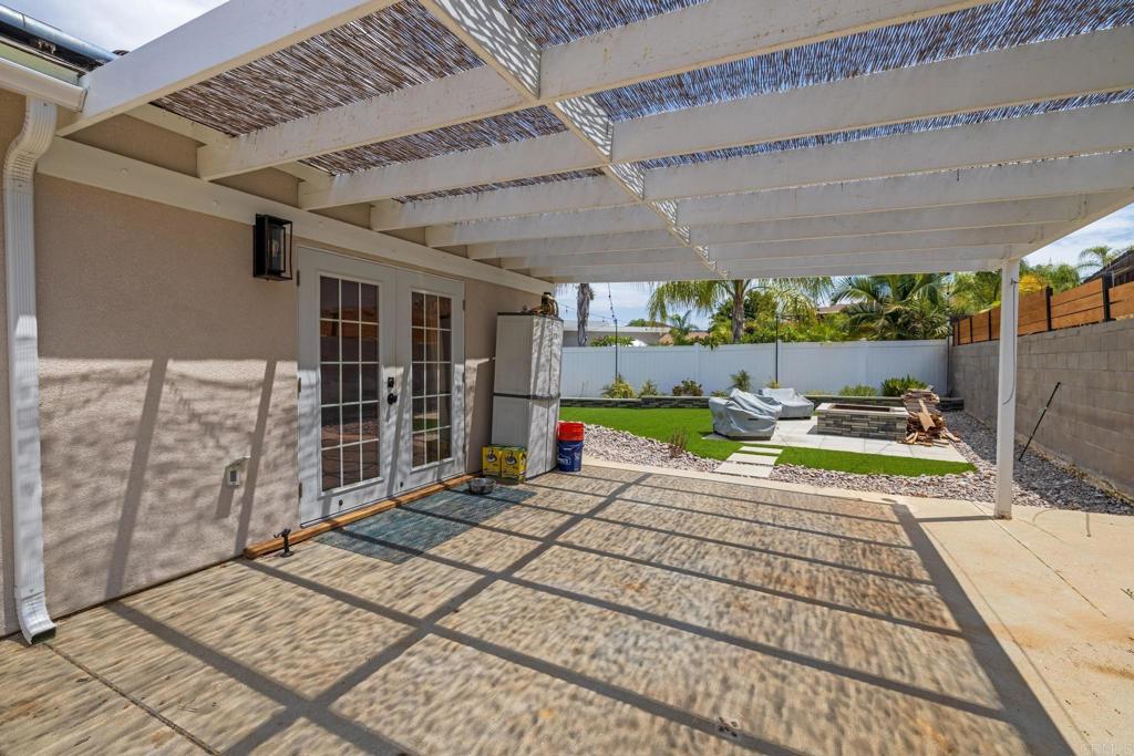 10166 Trocha De Penni Lakeside, CA 92040 - Photo 25 of 33