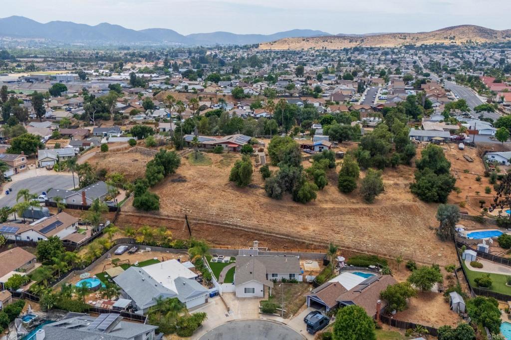 10166 Trocha De Penni Lakeside, CA 92040 - Photo 32 of 33