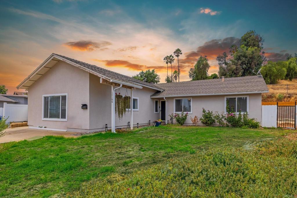 10166 Trocha De Penni Lakeside, CA 92040 - Photo 4 of 33