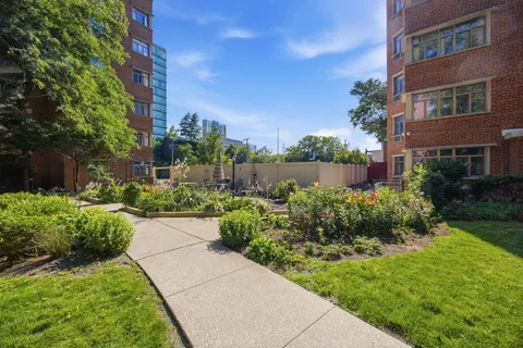 $150,000 | 1862 Sherman Avenue, Unit 1NW, Evanston, IL 60201